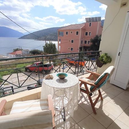 G Apartment In Agia Efimia ภายนอก รูปภาพ